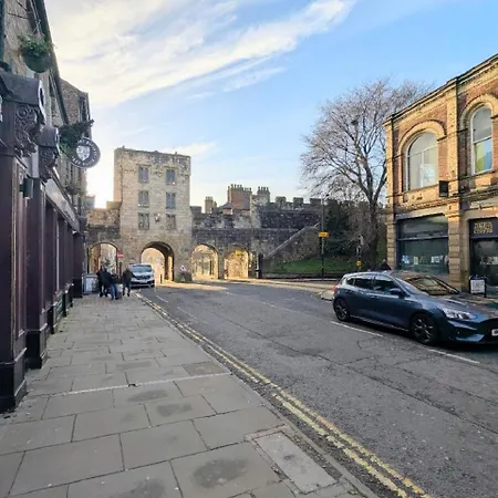 Wharfe - No1 Apartament York
